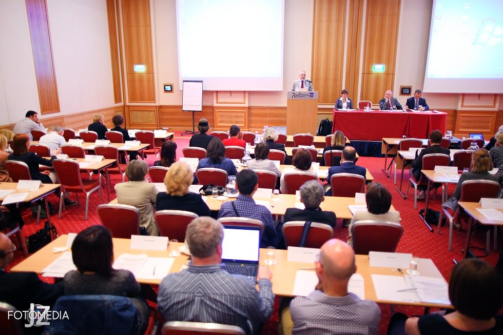 ECDC and WHO European Regional Influenza surveillance meeting. 2012. Warszawa. Obsługa fotograficzna konferencji. 434