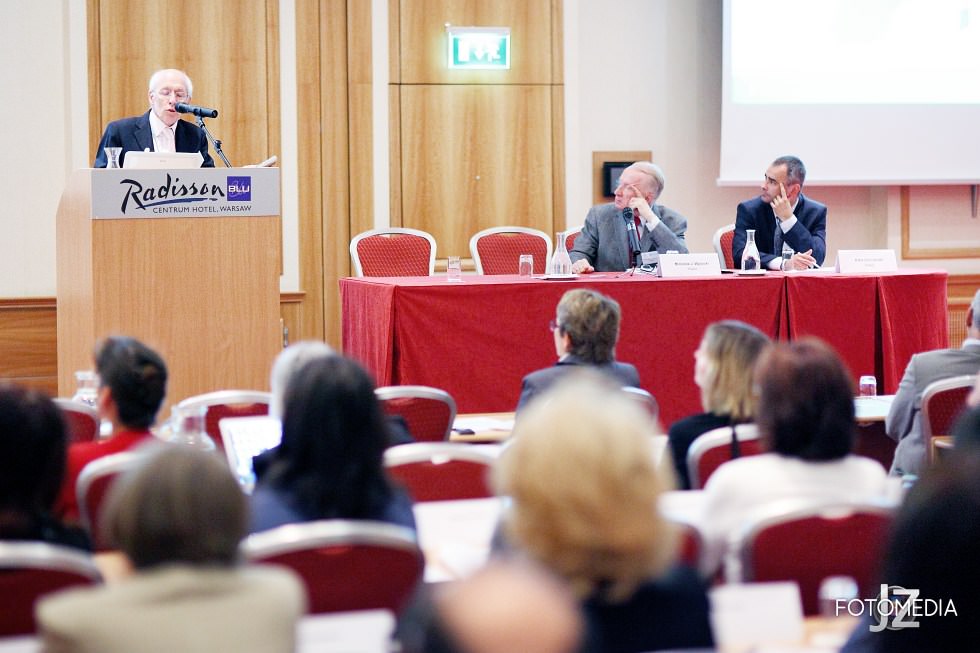 ECDC and WHO European Regional Influenza surveillance meeting. 2012. Warszawa. Obsługa fotograficzna konferencji. 442