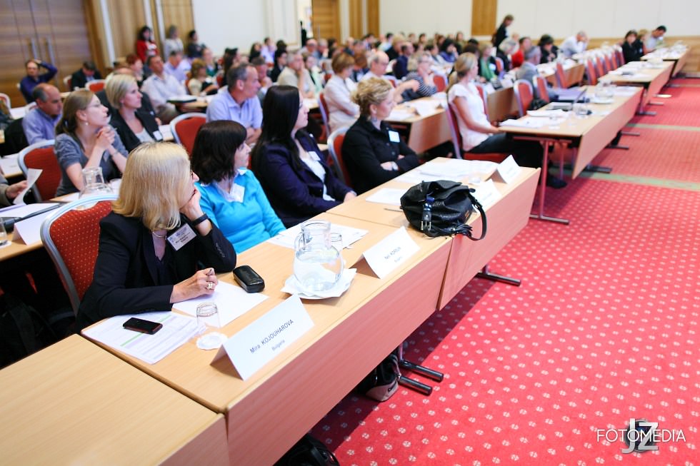 ECDC and WHO European Regional Influenza surveillance meeting. 2012. Warszawa. Obsługa fotograficzna konferencji. 457